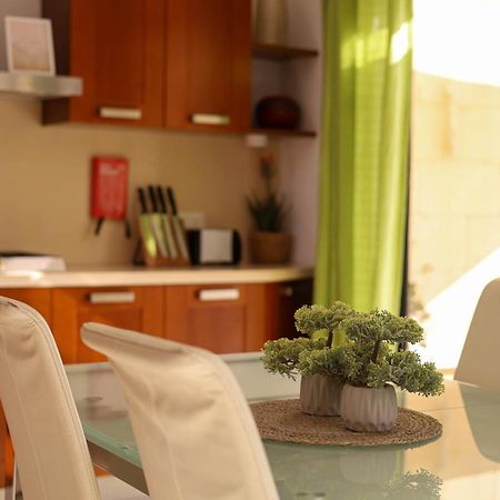 Seafront Duplex Penthouse With Terrace Overlooking Xlendi Bay 외부 사진