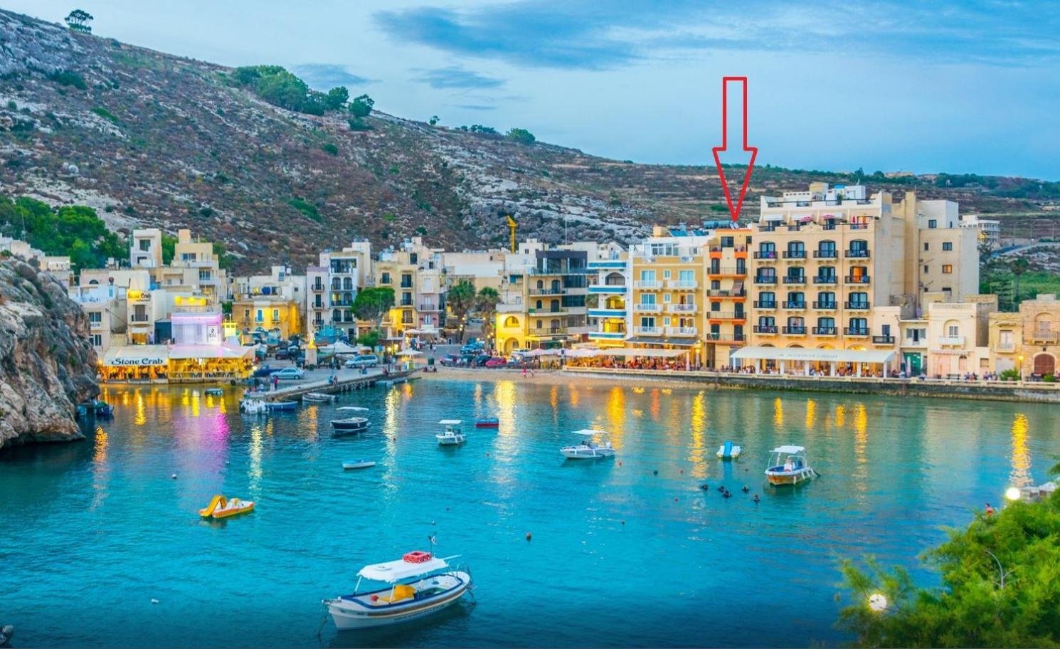 Seafront Duplex Penthouse With Terrace Overlooking Xlendi Bay 외부 사진