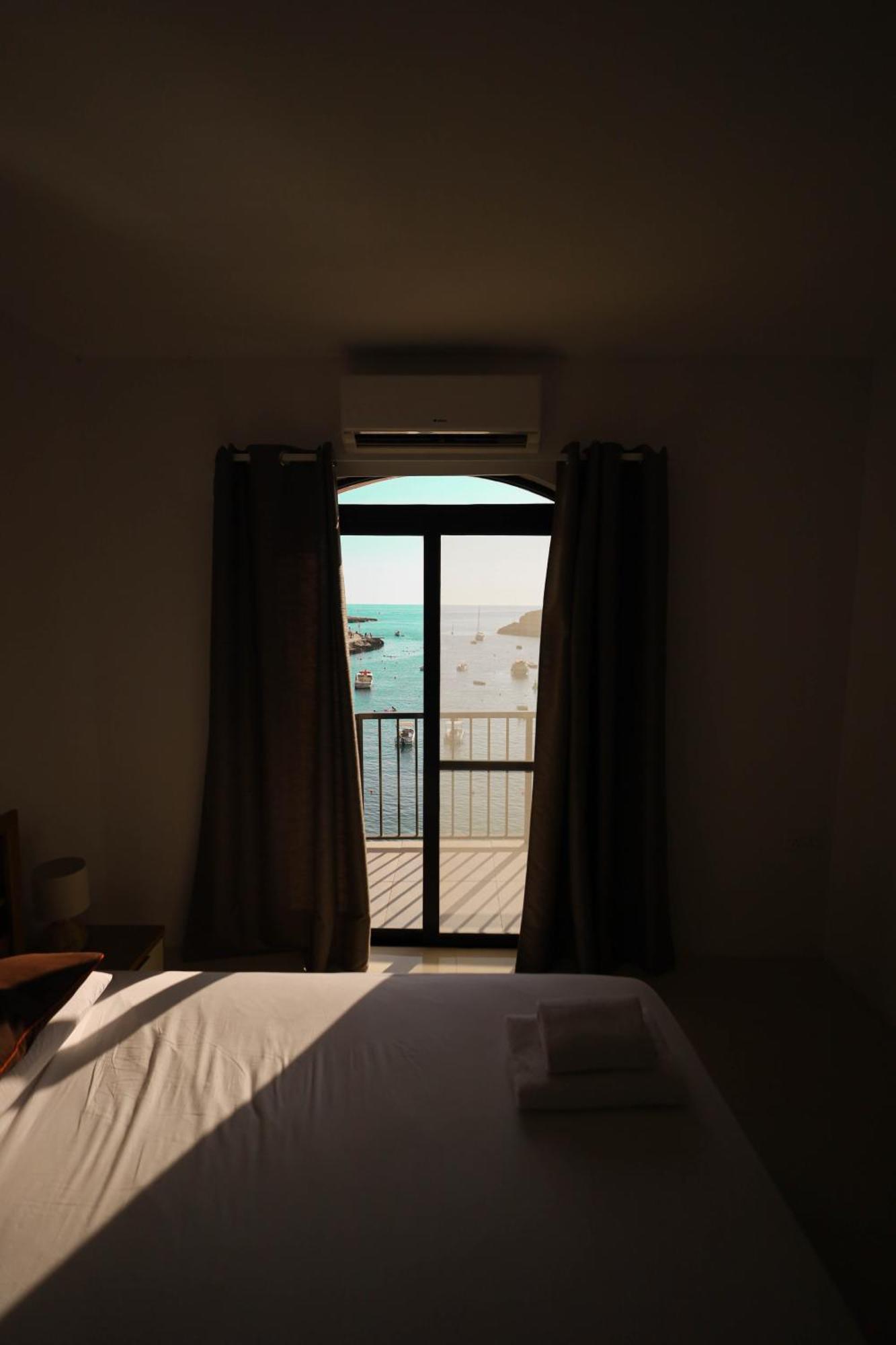 Seafront Duplex Penthouse With Terrace Overlooking Xlendi Bay 외부 사진