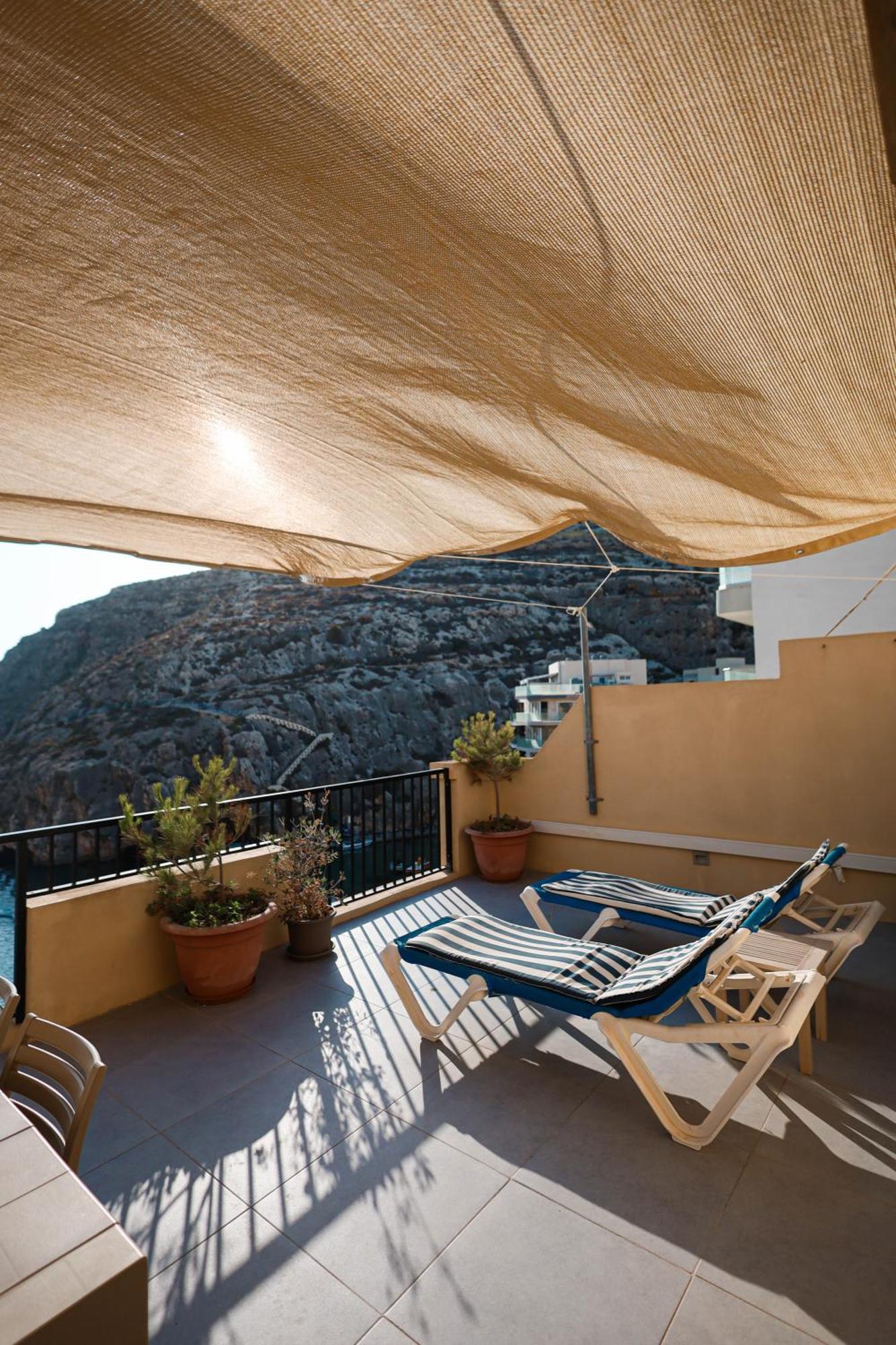 Seafront Duplex Penthouse With Terrace Overlooking Xlendi Bay 외부 사진